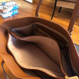 Beige Michael Kors Tote bag with Computer space